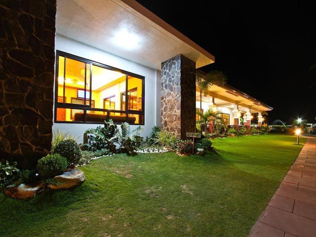 La Suena Brisa Beach Resort And Events Place Batangas Dış mekan fotoğraf